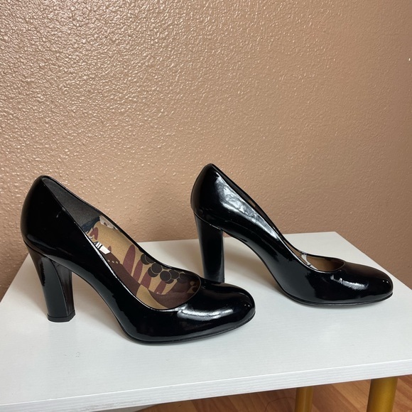 Stuart Weitzman Heels | Patent Leather Black Round Toe Pumps - Picture 12 of 14